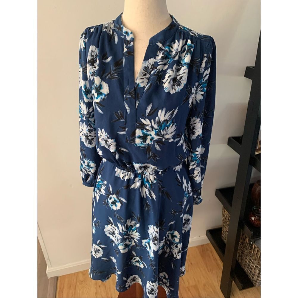 White House black market blue floral dress size 0